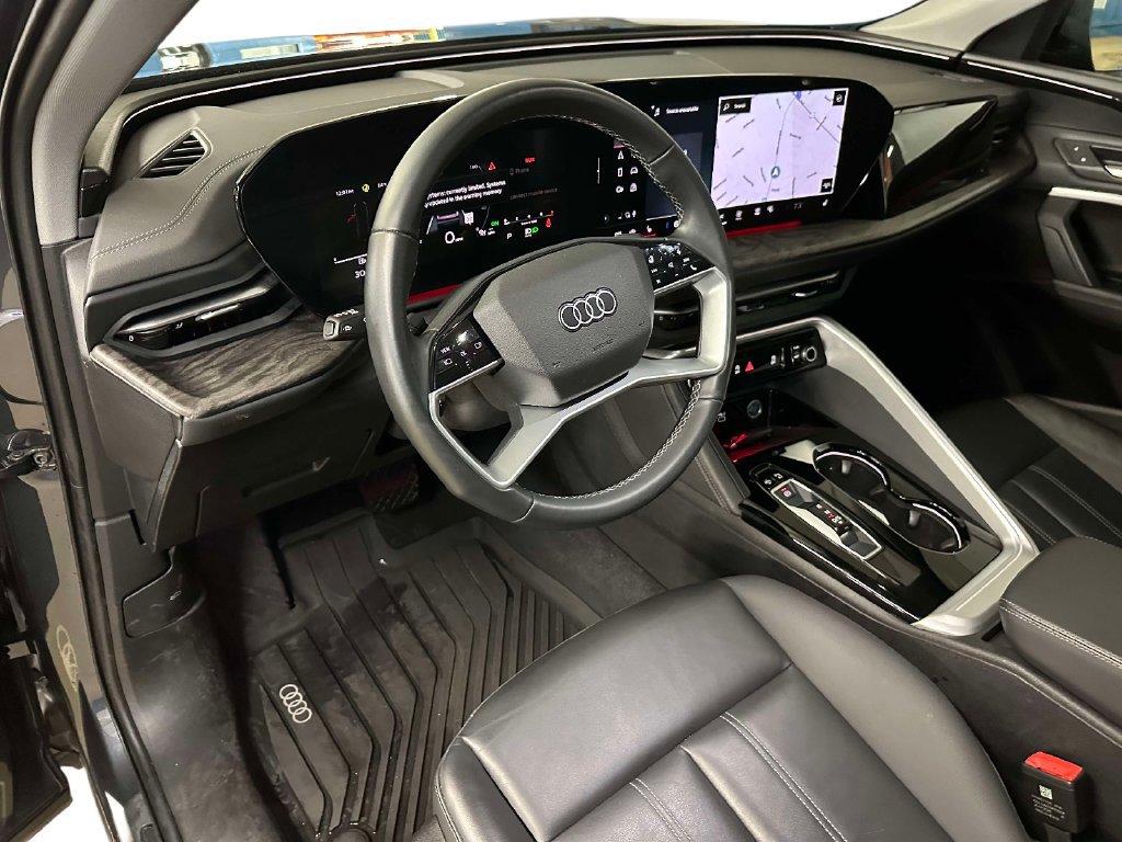 Used 2025 Audi Q5 Premium w/ Convenience Package AWD/4WD image 16