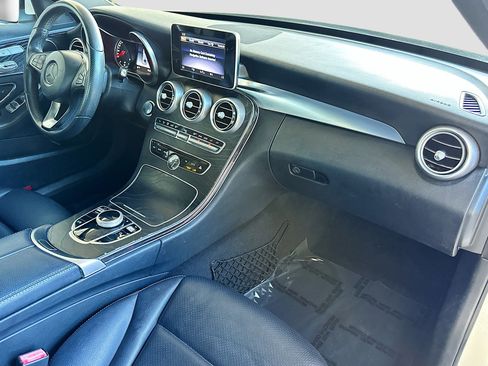 Used 2018 Mercedes-Benz C 300 Sedan image 28