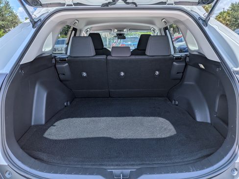 Used 2022 Toyota RAV4 LE FWD image 12