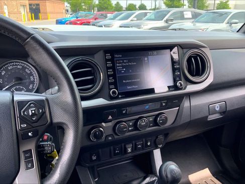 Used 2020 Toyota Tacoma TRD Sport w/ Advanced Technology Package AWD/4WD image 7