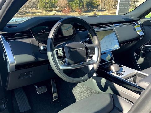 New 2026 Land Rover Range Rover Long Wheelbase SE AWD/4WD image 8