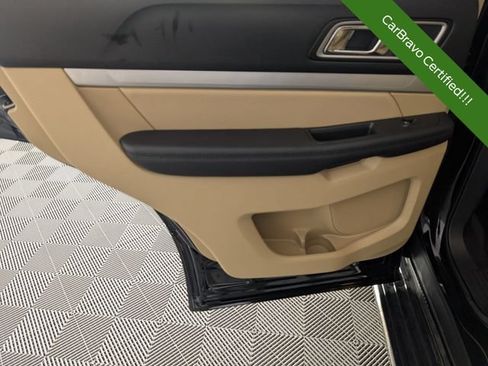 Used 2017 Ford Explorer XLT w/ Equipment Group 202A AWD/4WD image 30