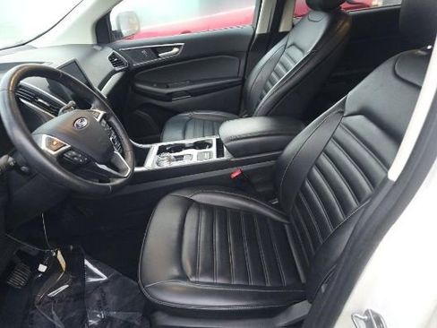 Used 2024 Ford Edge SEL w/ Convenience Package image 7