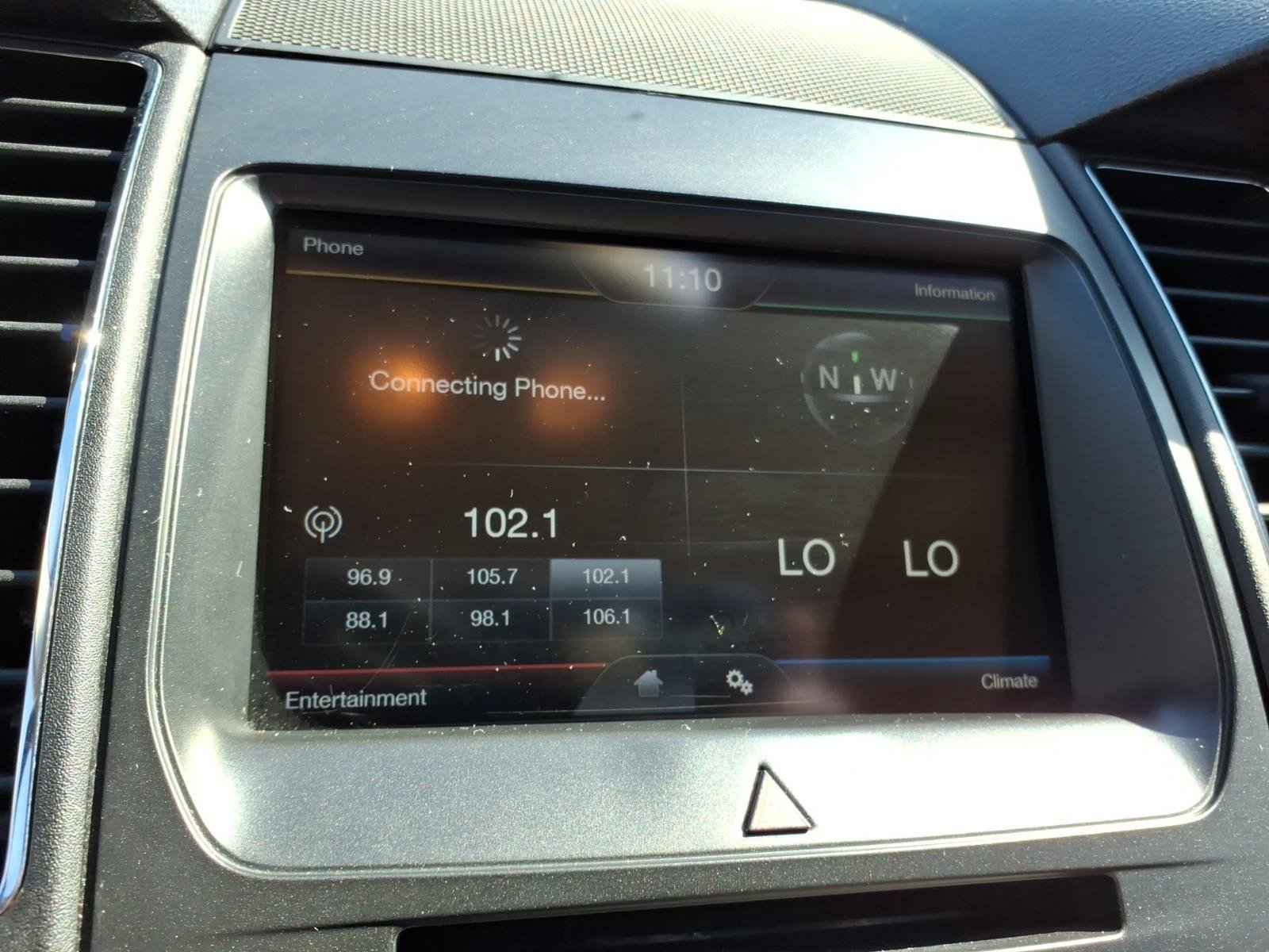 Used 2015 Ford Taurus SEL w/ Equipment Group 201A FWD image 15