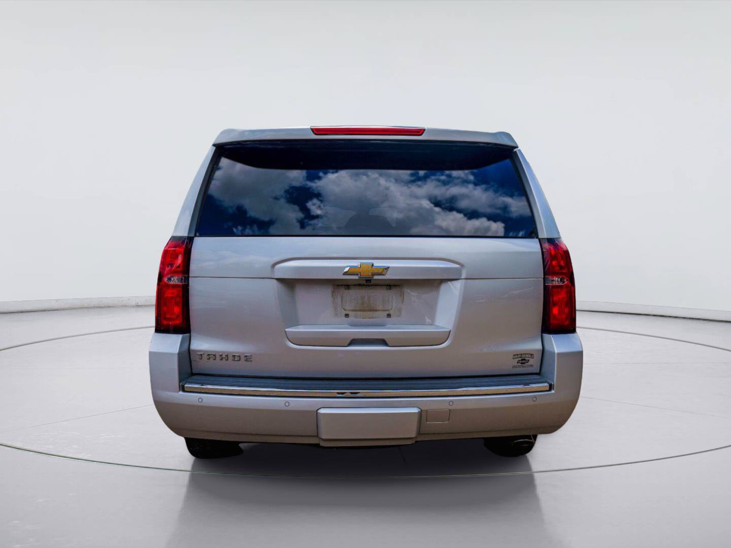 Used 2015 Chevrolet Tahoe LTZ RWD image 9