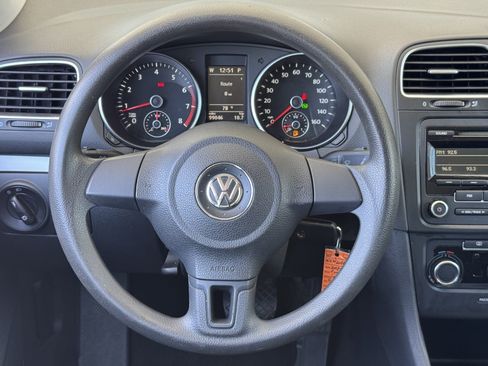 Used 2012 Volkswagen Golf 2-Door FWD image 26