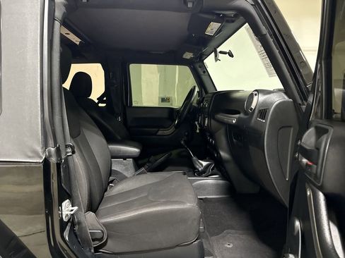 Used 2016 Jeep Wrangler Sport image 19