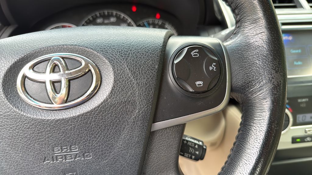Used 2012 Toyota Camry XLE FWD image 23