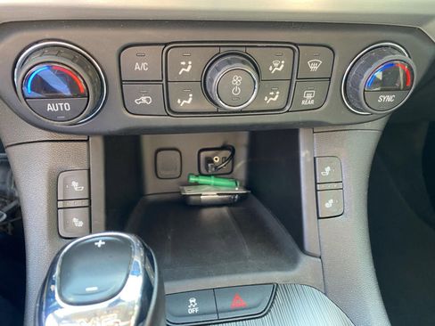 Used 2019 GMC Acadia SLT AWD/4WD image 44