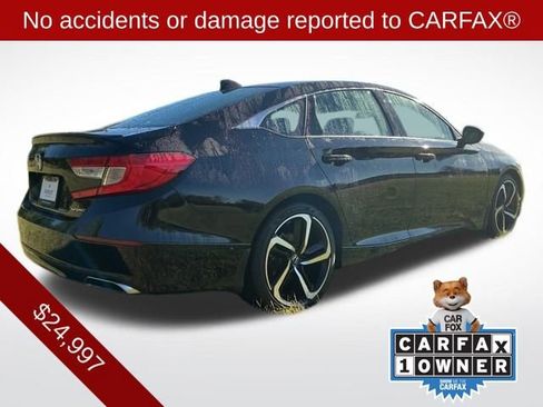 Used 2022 Honda Accord Sport image 2