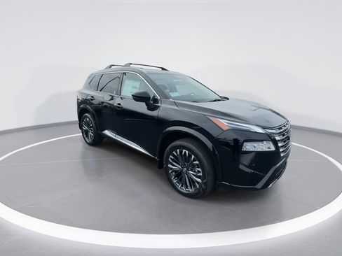 New 2026 Nissan Rogue Platinum w/ Platinum Premium Package image 2