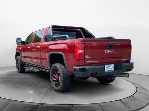 Used 2019 GMC Sierra 2500 Denali w/ Duramax Plus Package image 3