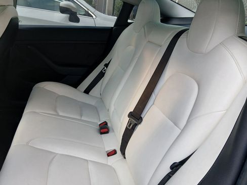Used 2021 Tesla Model 3 Standard Range Plus RWD image 12