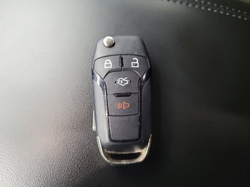 Used 2022 Ford Explorer 4WD image 32