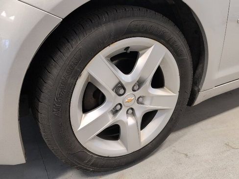 Used 2012 Chevrolet Malibu LS image 9