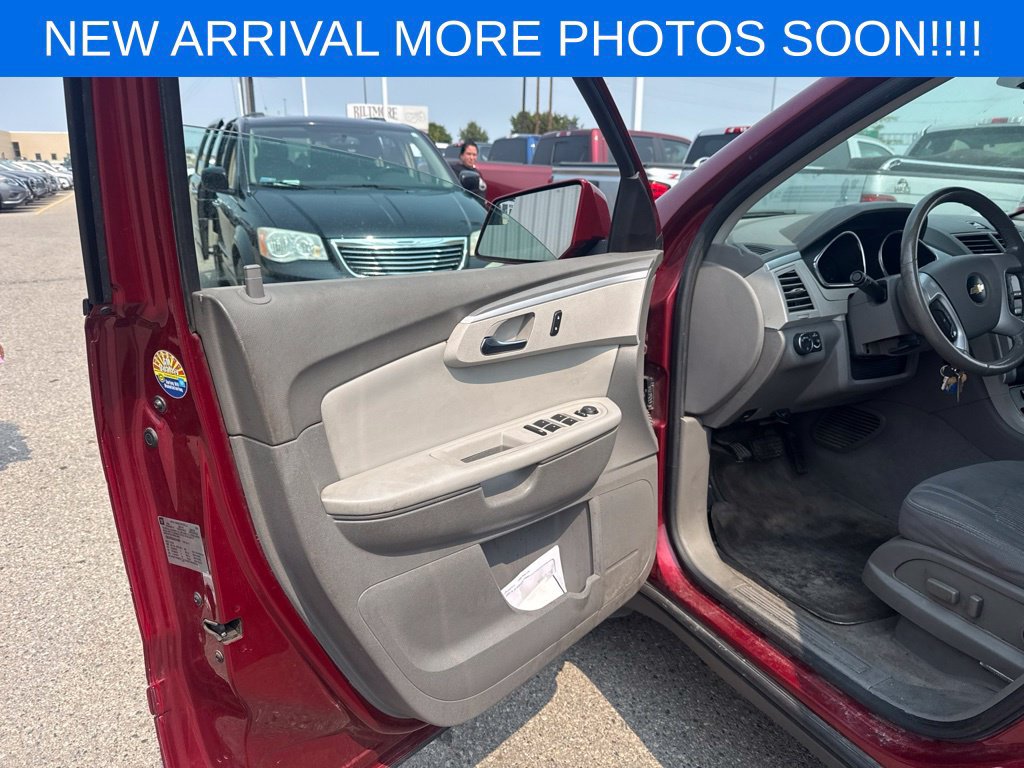 Used 2010 Chevrolet Traverse LT AWD/4WD image 11