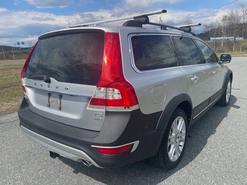 Used 2016 Volvo XC70 T5 Premier w/ Proximity Package AWD/4WD image 3