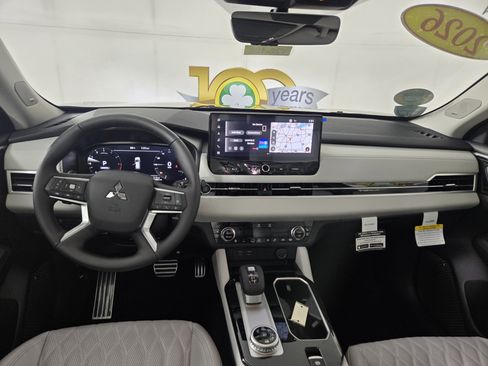 New 2026 Mitsubishi Outlander SEL AWD/4WD image 13