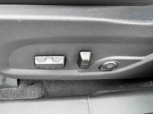 Used 2013 Hyundai Santa Fe Sport 2.0T FWD image 39