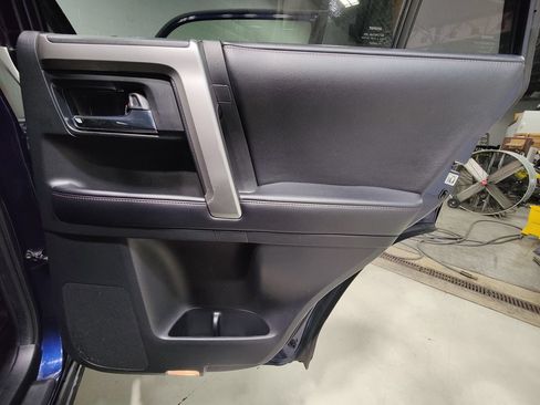 Used 2018 Toyota 4Runner Limited AWD/4WD image 15