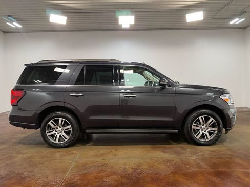 Used 2024 Ford Expedition Limited AWD/4WD image 23