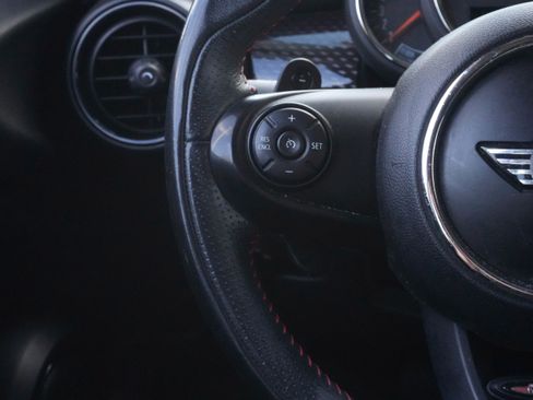 Used 2019 MINI Cooper S image 19