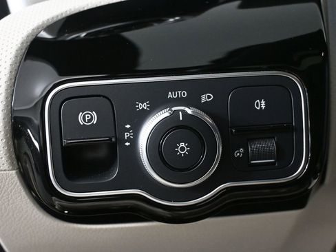 Used 2023 Mercedes-Benz CLA 250 image 9