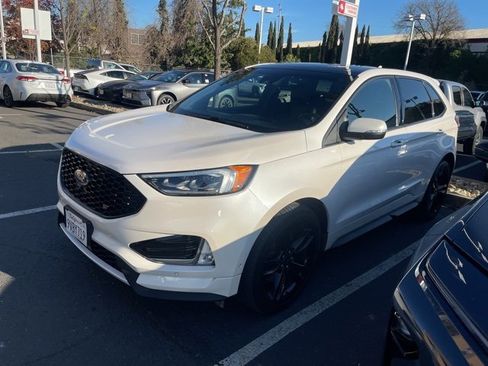 Used 2019 Ford Edge ST w/ Equipment Group 401A image 9