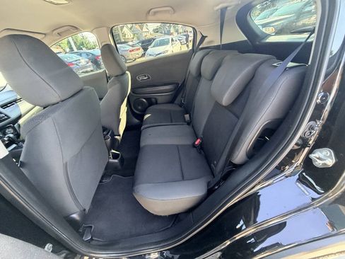 Used 2019 Honda HR-V LX image 37