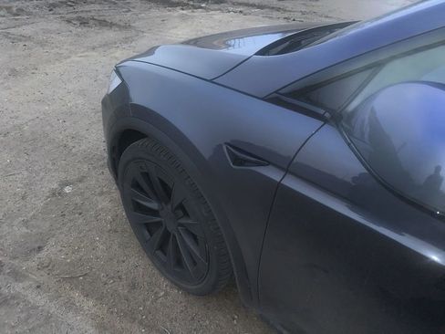 Used 2022 Tesla Model X image 22