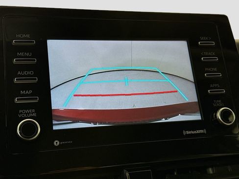 Used 2021 Toyota Camry SE w/ Carpet Mat Package (TMS) image 15