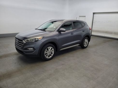 Used 2017 Hyundai Tucson SE w/ SE Popular Package 02 FWD image 2