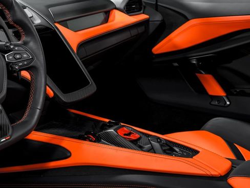 Used 2024 Lamborghini Revuelto AWD/4WD image 21