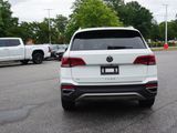 Used 2023 Volkswagen Taos SE w/ Panoramic Sunroof Package image 5