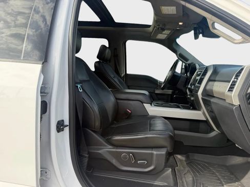Used 2019 Ford F250 Lariat w/ Lariat Ultimate Package AWD/4WD image 13