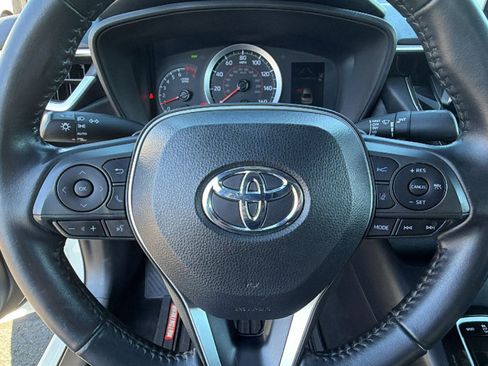 Used 2021 Toyota Corolla SE w/ SE Premium Package image 18