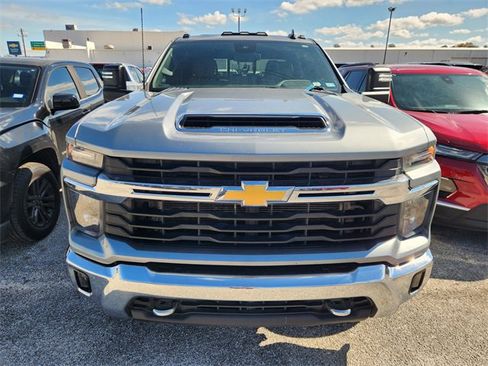 Used 2024 Chevrolet Silverado 3500 LT w/ Convenience Package image 2
