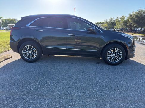 Used 2023 Cadillac XT5 Premium Luxury FWD image 3