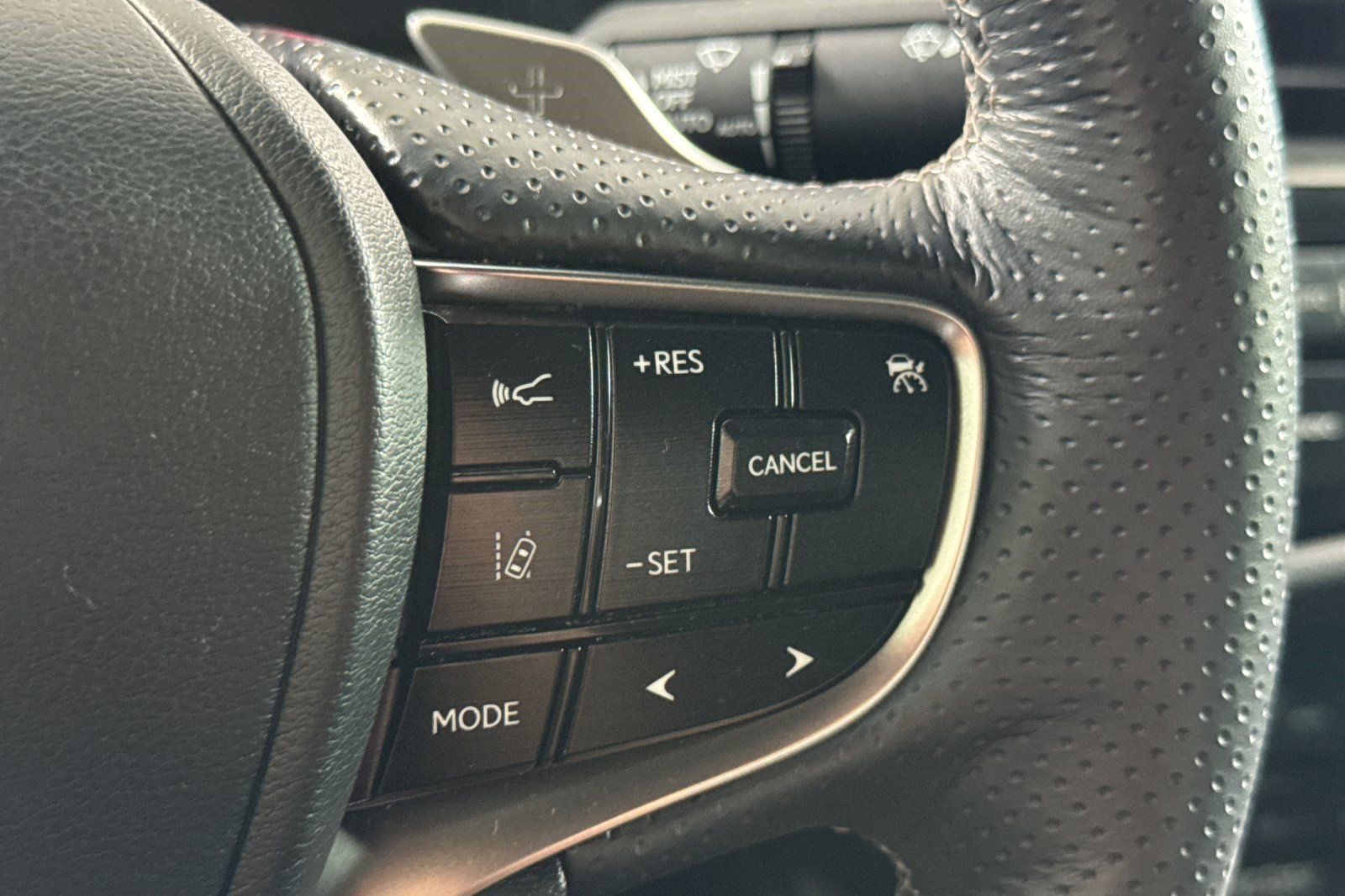 Certified 2022 Lexus ES 350 F Sport FWD image 32