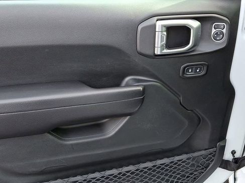 Used 2019 Jeep Wrangler Unlimited Sport S image 12