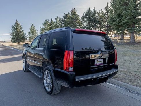 Used 2014 Cadillac Escalade Luxury image 7