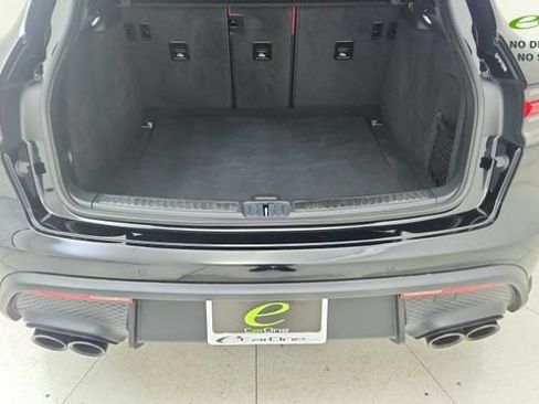 Used 2024 Porsche Macan AWD/4WD image 14