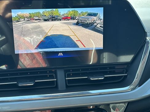 New 2026 Chevrolet Trax LT w/ Driver Confidence Package image 30