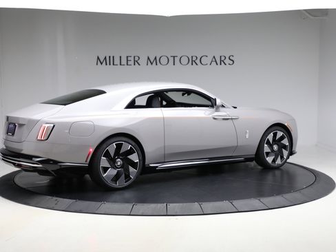 New 2026 Rolls-Royce Spectre image 2