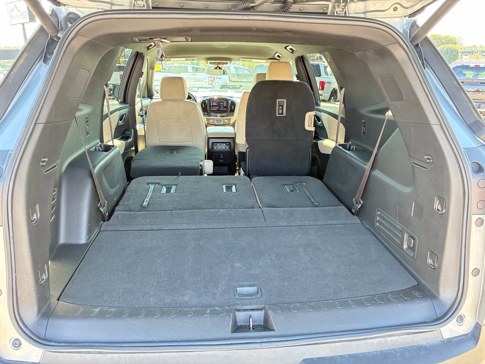 Used 2023 Chevrolet Traverse LT w/ LPO, Cargo Package AWD/4WD image 17