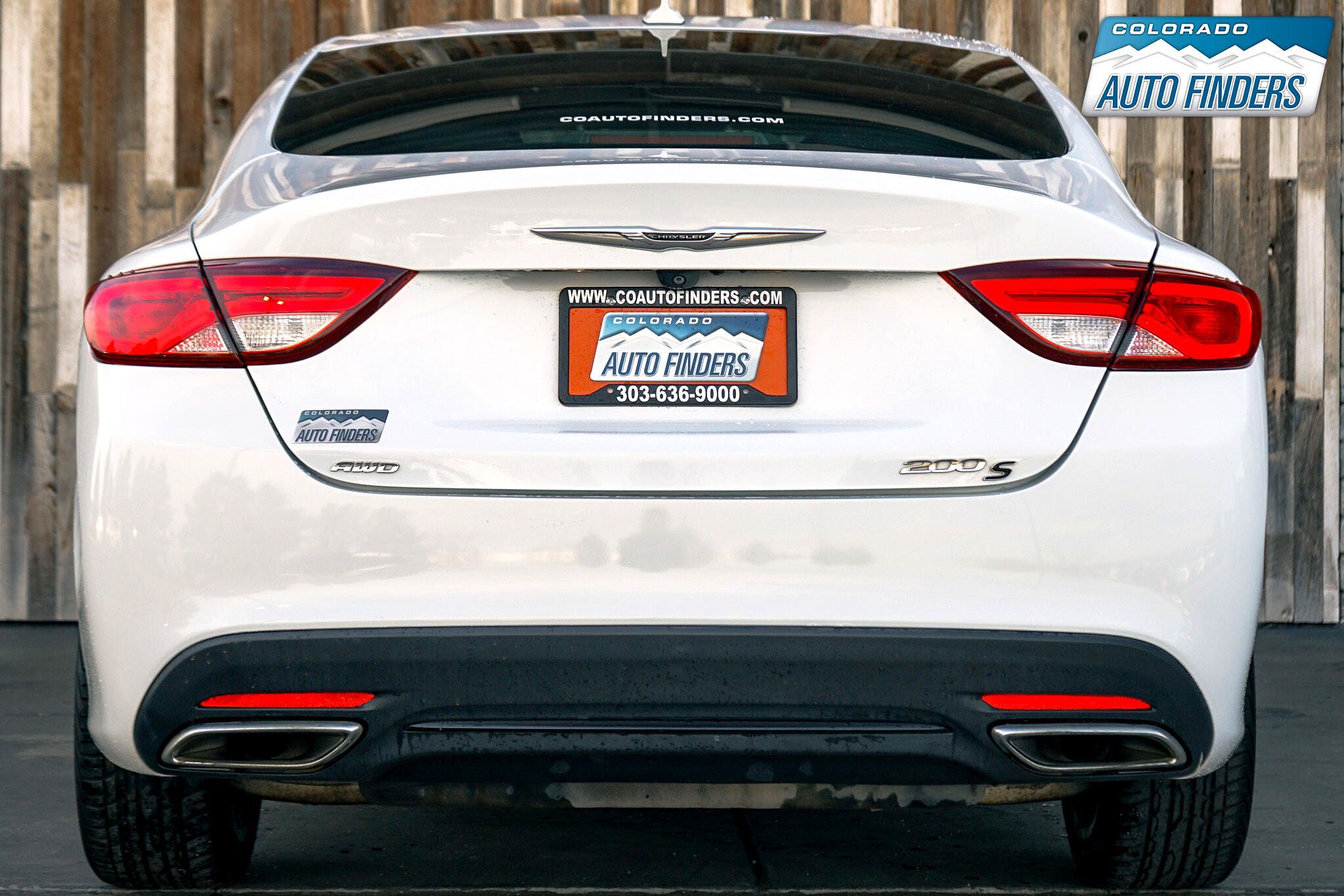 Used 2015 Chrysler 200 S w/ Navigation & Sound Group I AWD/4WD image 4