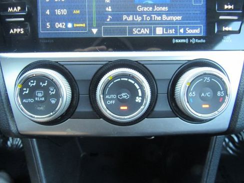 Used 2017 Subaru Crosstrek 2.0i Limited image 45