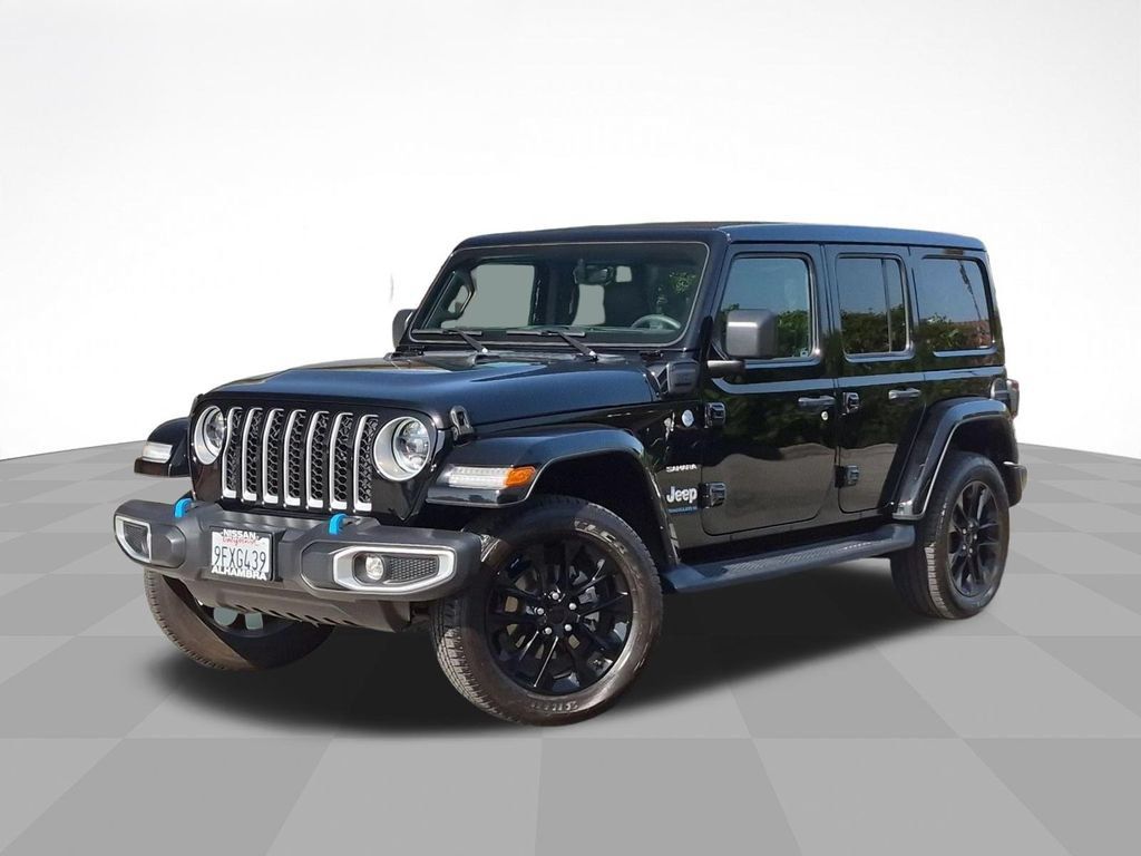 Used 2023 Jeep Wrangler Unlimited Sahara w/ Cold Weather Group AWD/4WD image 1