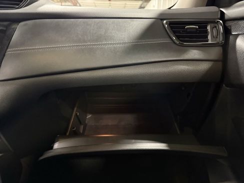 Used 2019 Nissan Rogue SL image 21