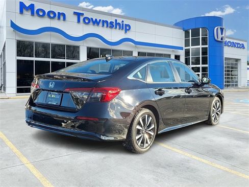 Used 2023 Honda Civic EX image 6